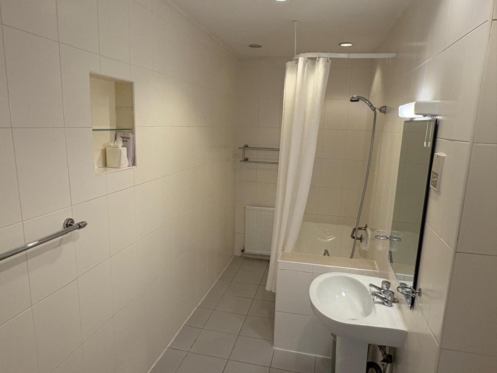The Cumberland Hotel อีสต์บอร์น ภายนอก รูปภาพ