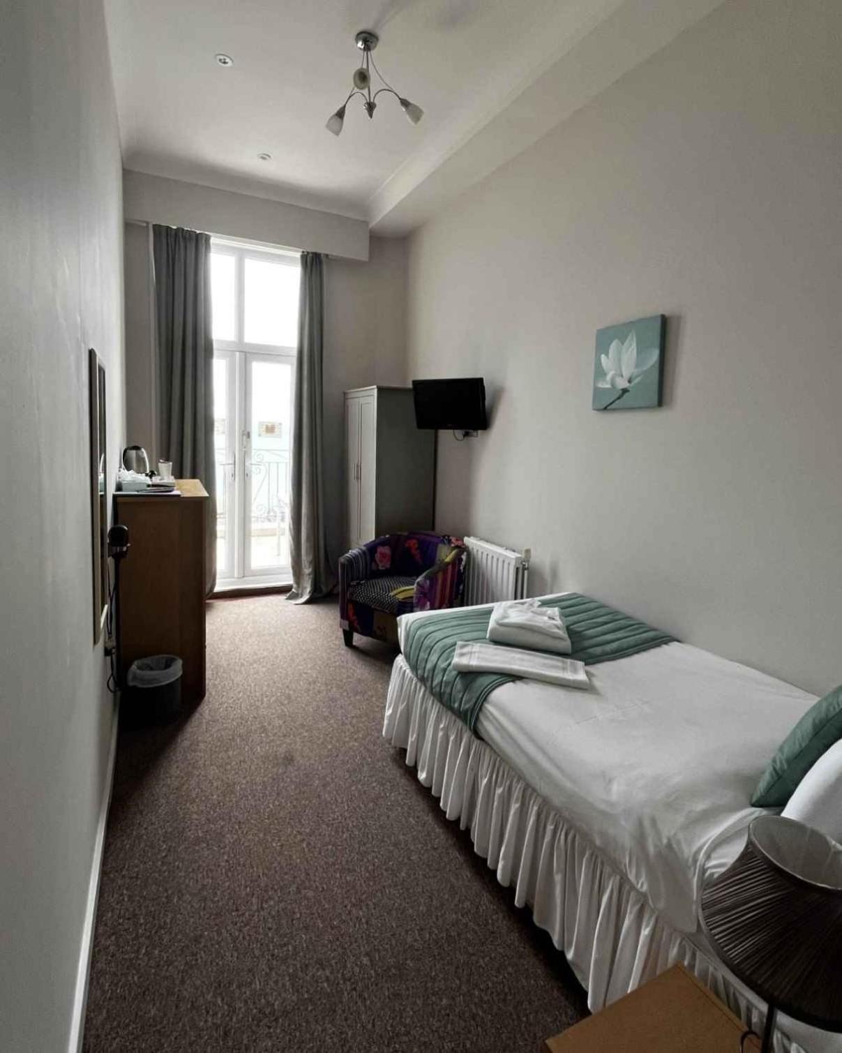 The Cumberland Hotel อีสต์บอร์น ภายนอก รูปภาพ